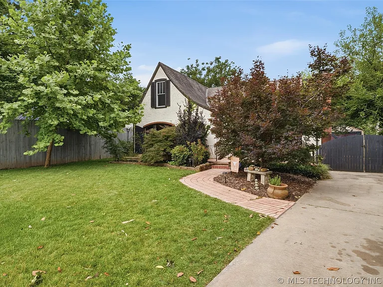 3172 S Woodward Blvd E — Photo 2