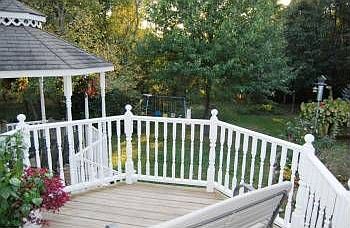 3rd image of 3715 Jewel Dr