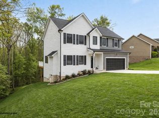 1928 46th Avenue Dr NE, Hickory, NC 28601