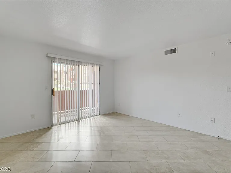 8101 W Flamingo Rd #1017 — Photo 4