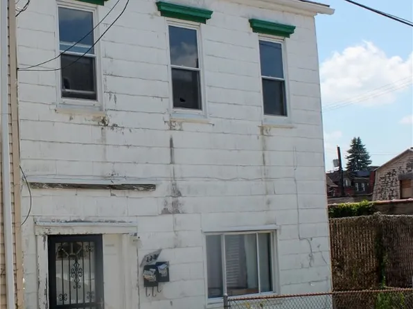 132 John St, Pittsburgh, PA 15210