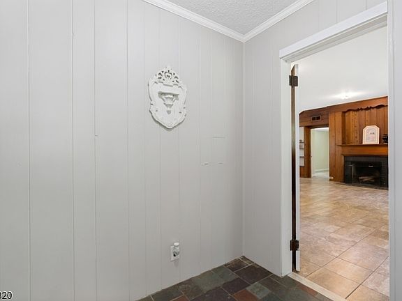 4th image of 62 Gaston Rd