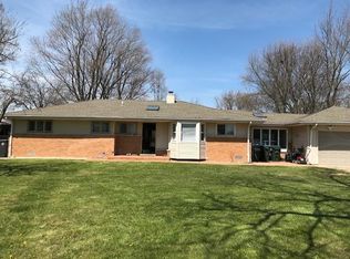 4020 Phyllis Rd, Northbrook, IL 60062