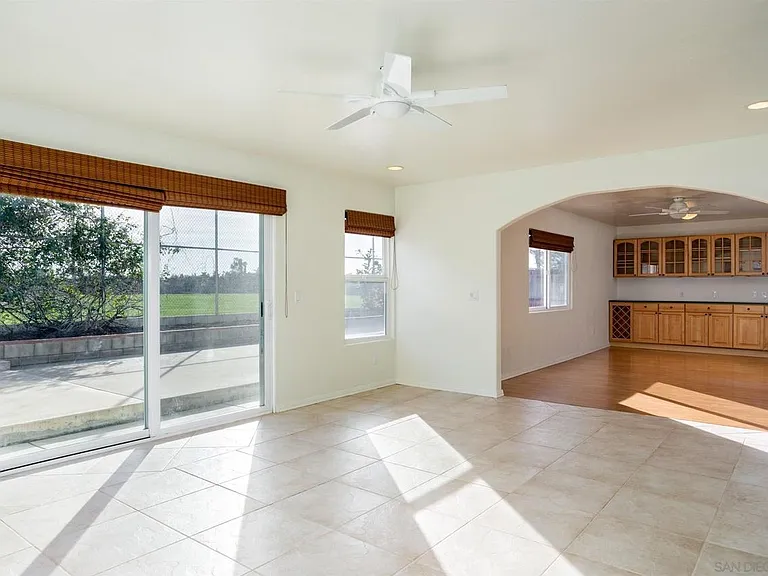 7553 Winterwood Ln — Photo 6