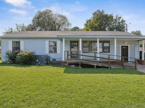 504 Cedar Ln, Okmulgee, OK 74447