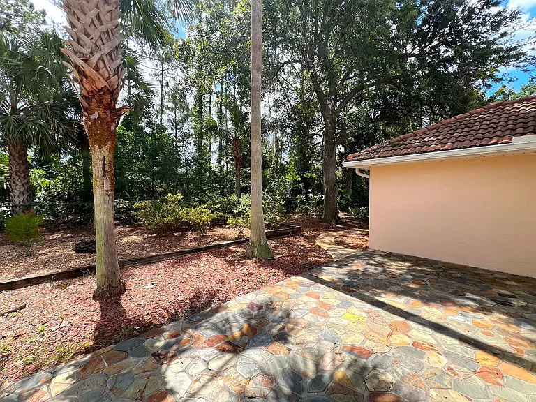 87 Rose Dr — Photo 11