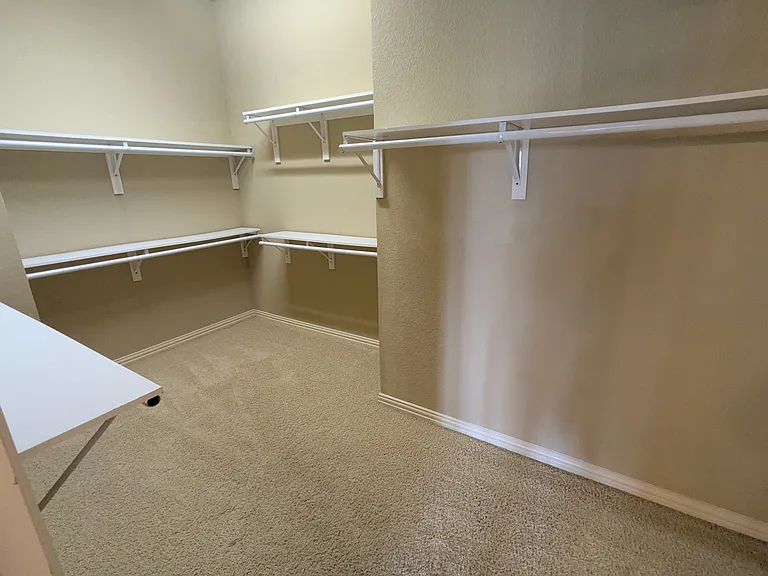 7812 Edgeglen Trl — Photo 13