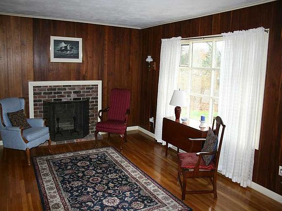 4th image of 127 Cedar Ave