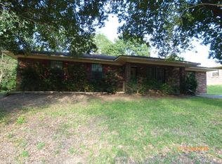 104 W Wilderness Rd, Natchez, MS 39120