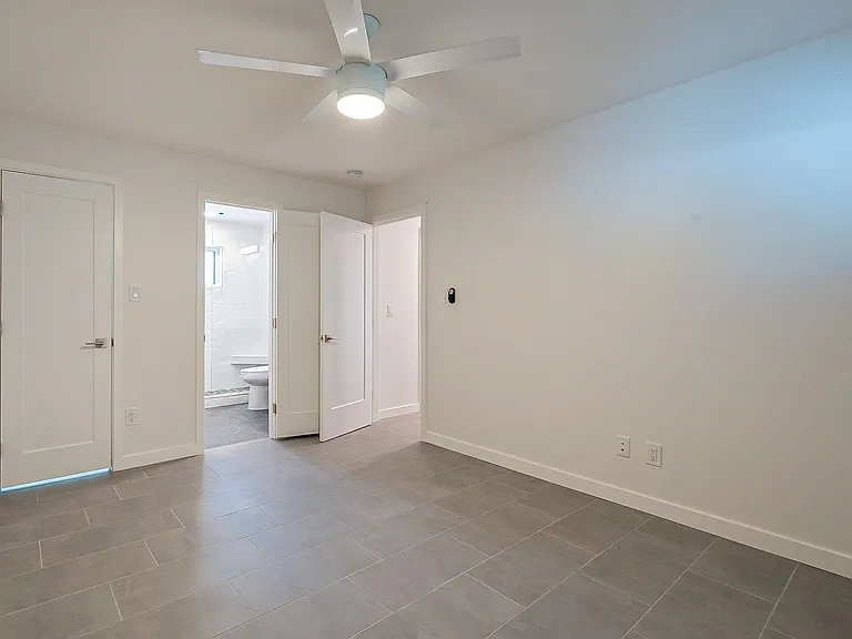 4639 N 12th Ave #3 — Photo 18