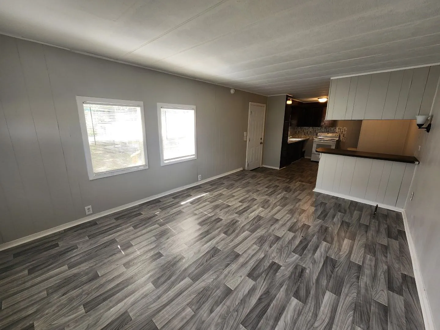 Welcome home to 14803 Bakers Lane Little Rock for rent - ** Move in Special - Zero Deposit Option... — Photo 3