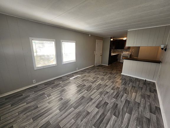 3rd image of 14803 Bakers Ln