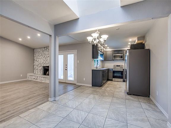 5th image of 1418 Acapulco Ct