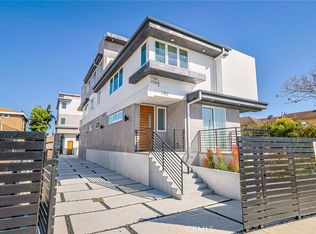 1704 S Redondo Blvd, Los Angeles, CA 90019