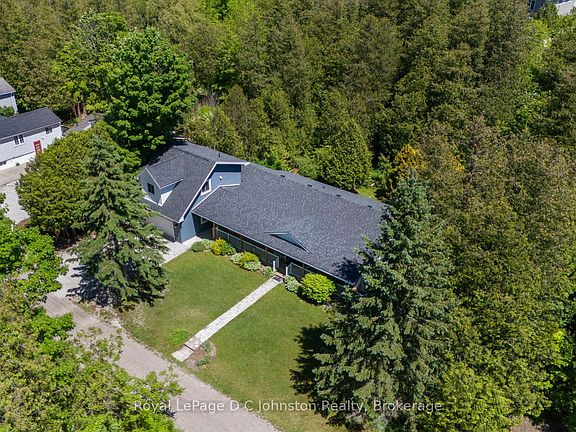 2nd image of 10 Mitchell Ln
