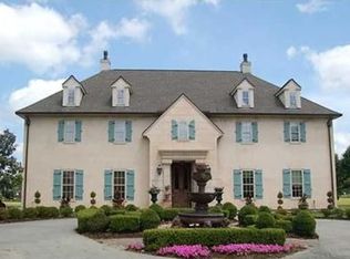 307 Inverness Ln, Broussard, LA 70518