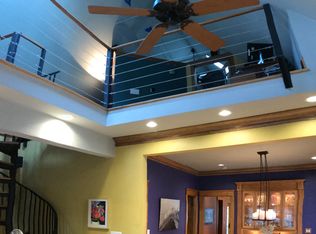 2828 S Linebarger Ter, Milwaukee, WI 53207