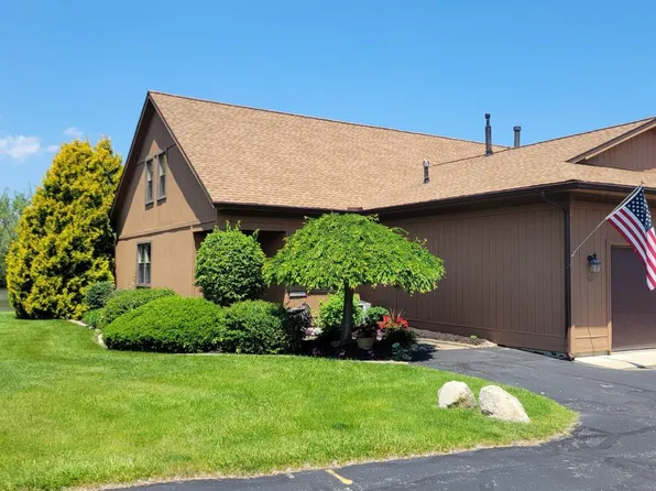 50 N Harbors End Dr, Port Clinton, OH 43452