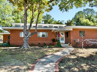 601 S 3rd St, Hugo, OK 74743