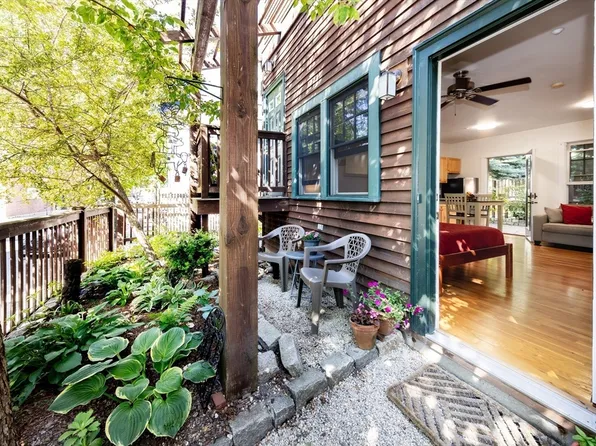 419 Norfolk St Unit 1F, Somerville, MA 02143