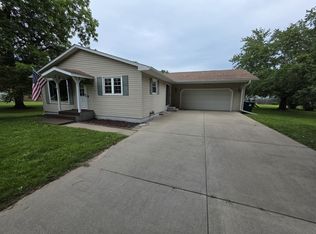 611 E 7th St, Rock Falls, IL 61071
