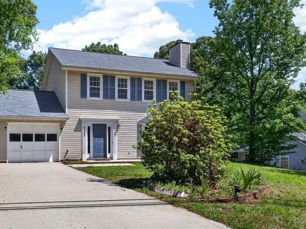 1901 Whites Mill Rd, High Point, NC 27265