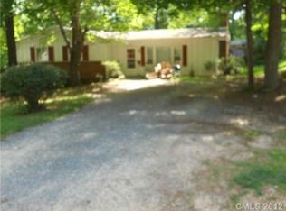 1301 Shannon Dr, Wadesboro, NC 28170