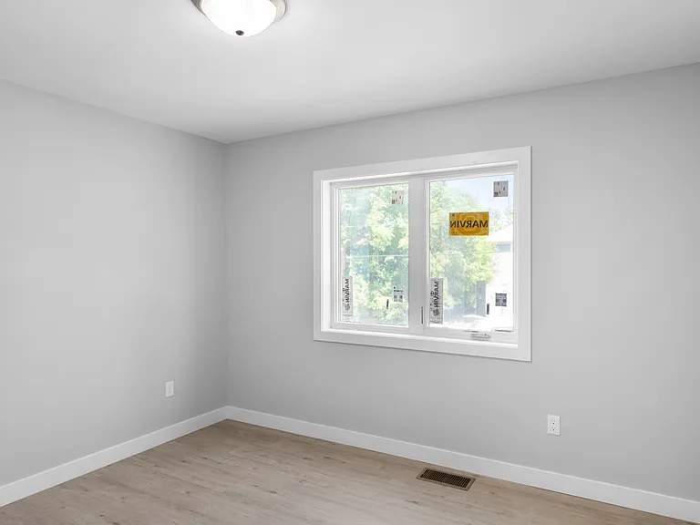 500 Cambridge St — Photo 16