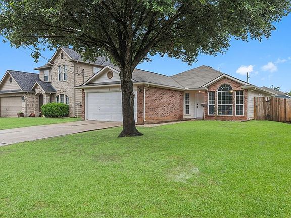 2nd image of 2314 Shady Pine Dr