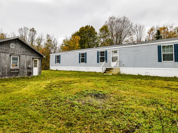 500 Files Hill Road, Thorndike, ME 04986