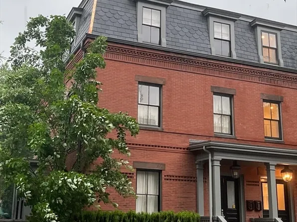 43 Waverly St, Brookline, MA 02445