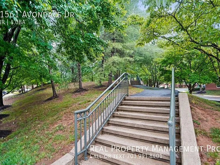 11561 Avondale Dr — Photo 58