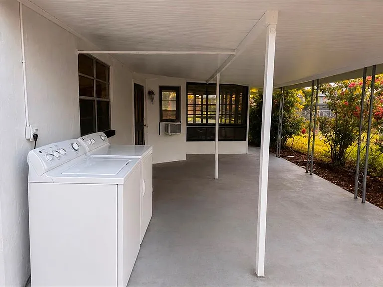 1718 Kentucky Ave — Photo 11