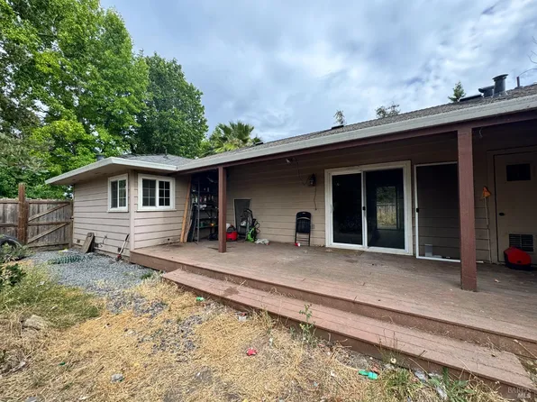 1740 Guerneville Road, Santa Rosa, CA 95403