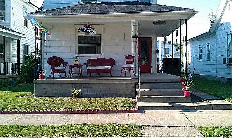 1st image of 504 Young St