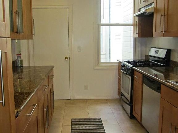 3rd image of 1798 Grove St APT 4