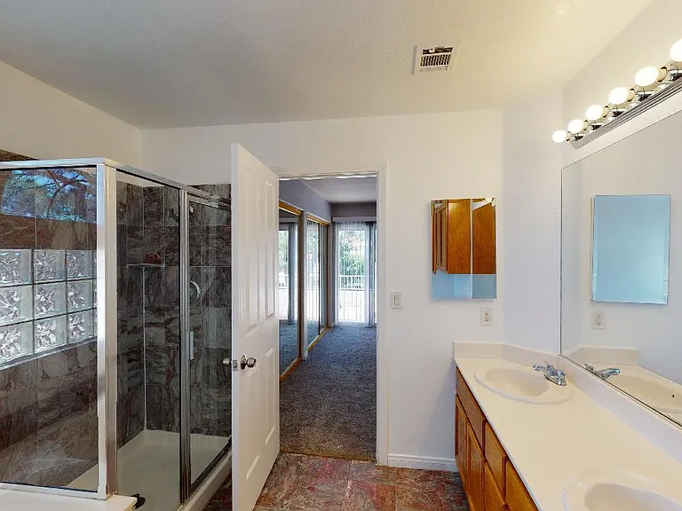 2570 Quail Wood Ct — Photo 29