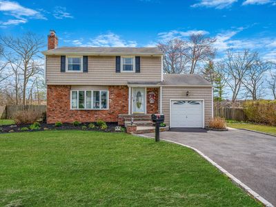 54 Higgins Street, North Babylon, NY, 11703