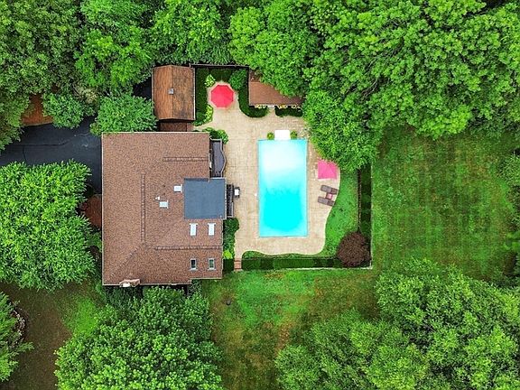 5th image of 29 Westview Dr