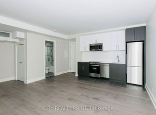 11 Walmer Rd #602, Toronto, ON M5R2W9