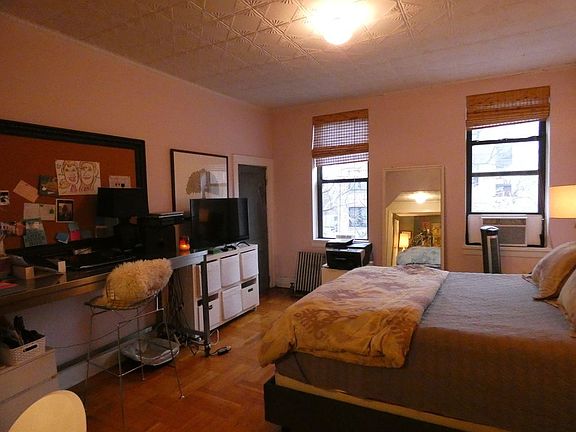 2nd image of 406 Court St #3