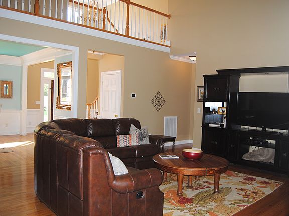 2nd image of 5110 Summerell Ave