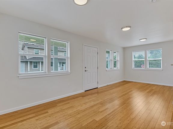 5th image of 2003 93rd Street Ct E