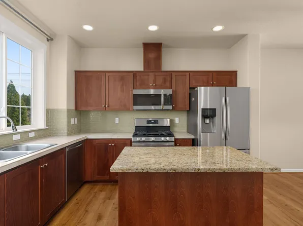 111 NE 80th Ave, Hillsboro, OR 97006