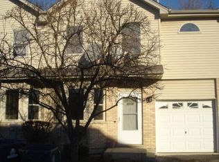 8528 Thomas Charles Ln, Hickory Hills, IL 60457