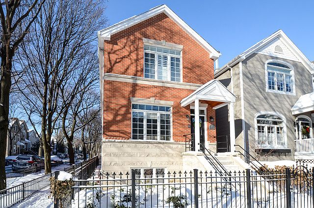 1st image of 3234 N Hoyne Ave