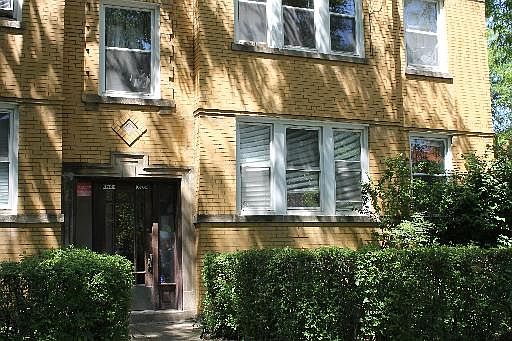 1st image of 3700 W Cornelia Ave APT 1