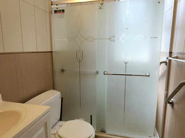 141-39 Union Turnpike image 7 of 15