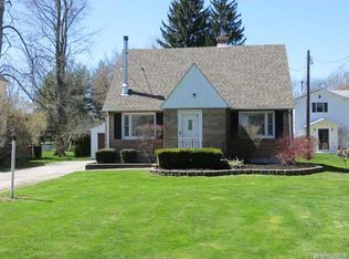 7426 Townline Rd, North Tonawanda, NY 14120