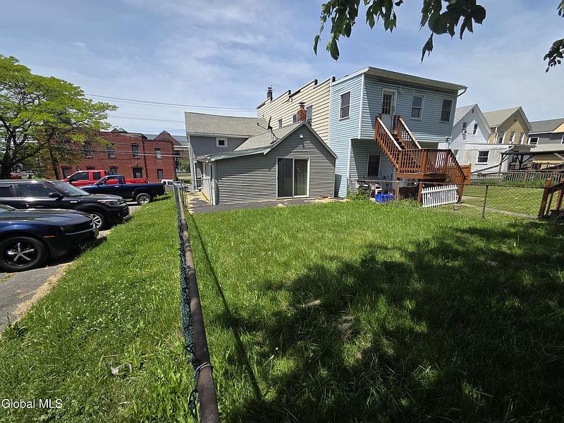 4th image of 512 East Street